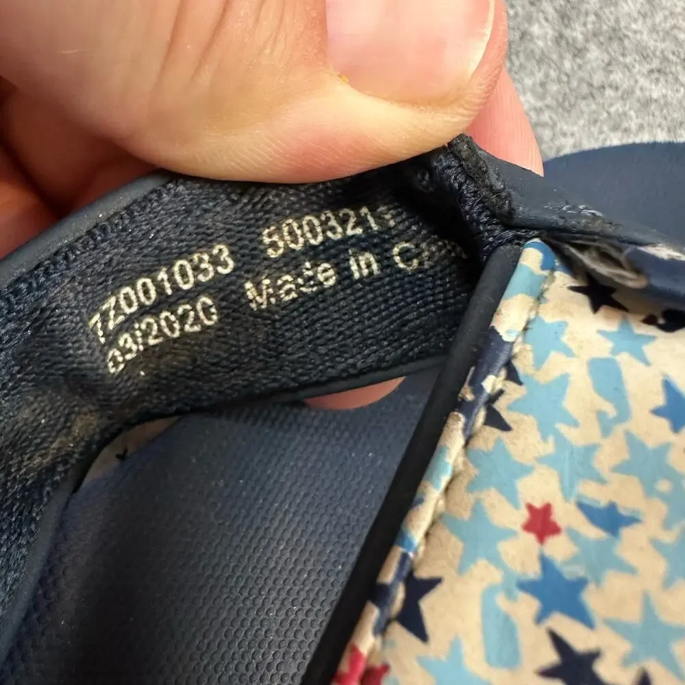 Vineyard Vines Girls Flip Flops Star Print Size 5 Big Kid Sandals